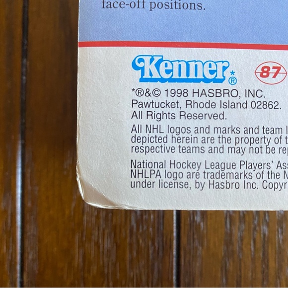 Starting Lineup Wayne Gretzky 1998 Edition Figure - Picture 5 of 5